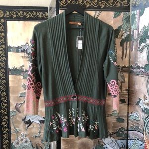 New…Bellini…light sweater great for office/everyday wear..very elegant